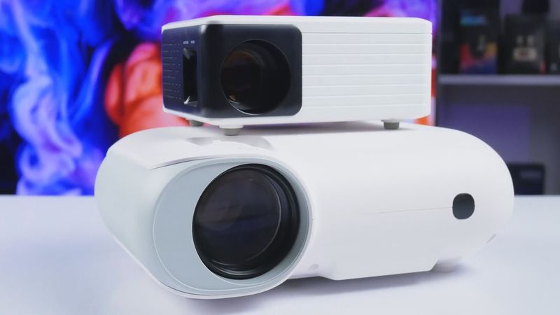 Yoton 1080p Smart Projector for $220 - Y9
